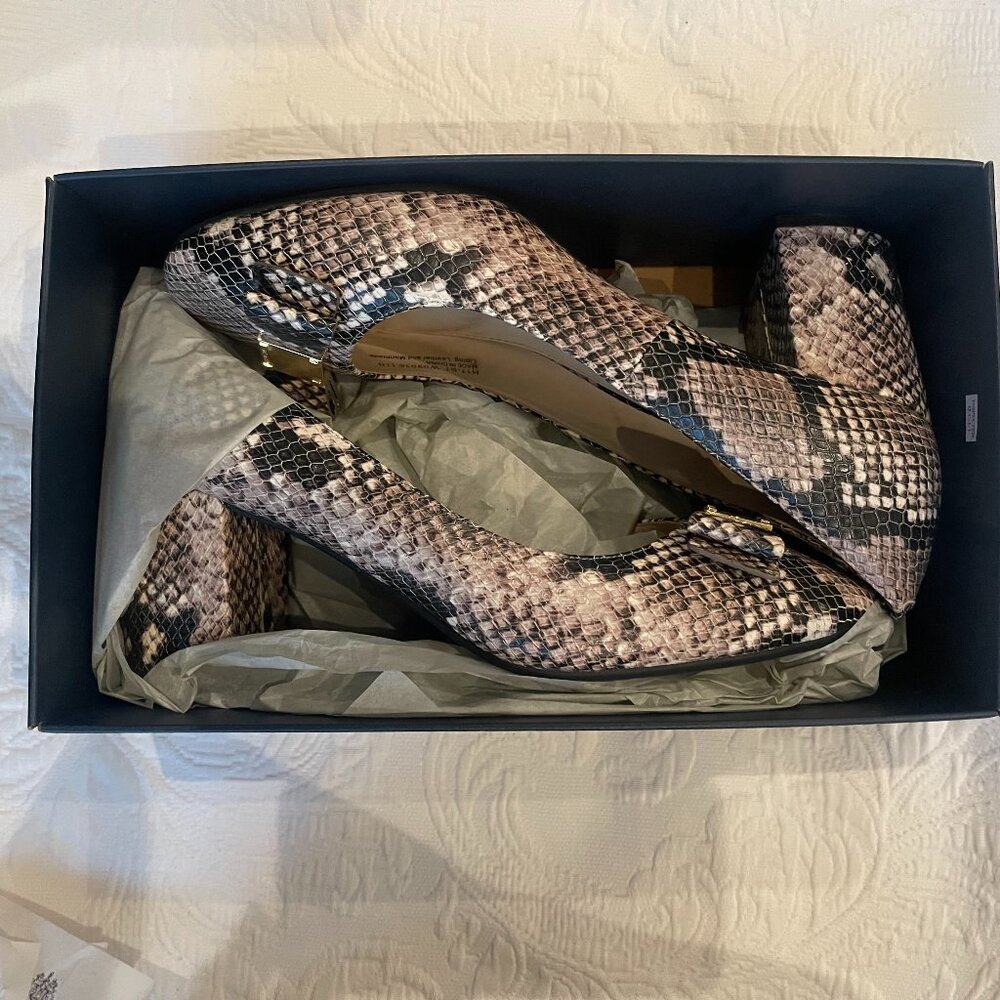 Cole Haan Tali Bow Pump, Roccia snk print